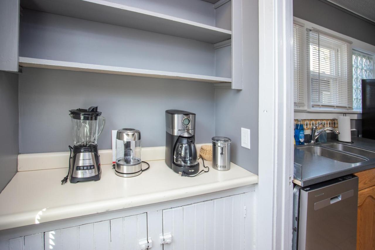 רוצ'סטר Spacious Home With In-Unit Laundry, Parking, 1Gb Wifi, & Patio Deck מראה חיצוני תמונה