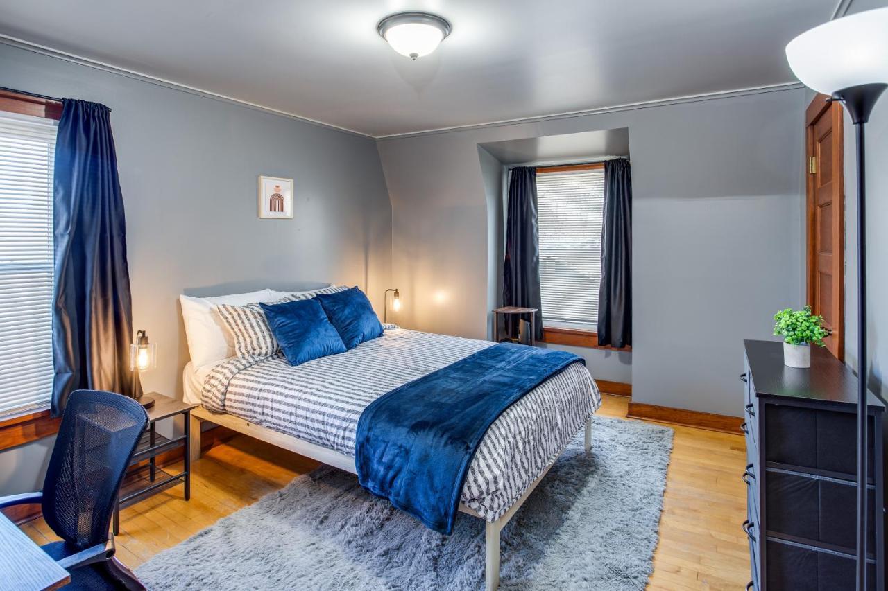 רוצ'סטר Spacious Home With In-Unit Laundry, Parking, 1Gb Wifi, & Patio Deck מראה חיצוני תמונה